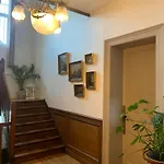 Au Petit Chateau