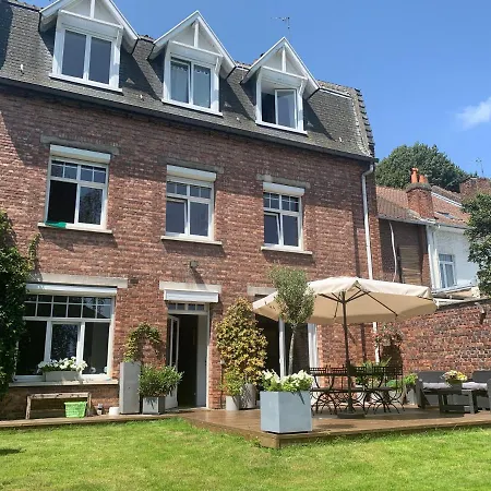 Homestay Au Petit Chateau Tourcoing