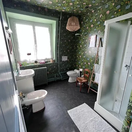 Au Petit Chateau