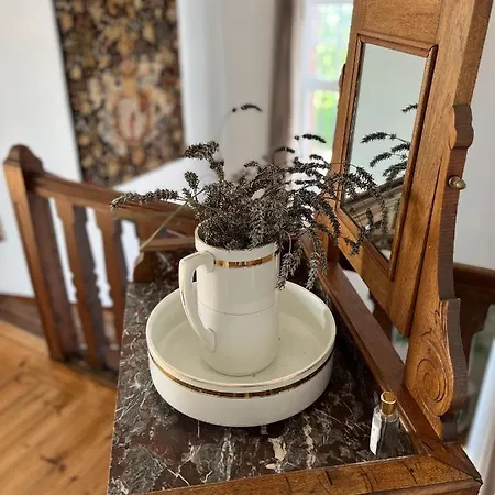 Au Petit Chateau Rum i privatbostad