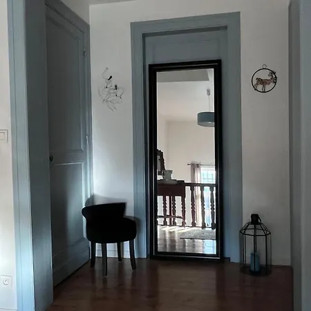 Rum i privatbostad Au Petit Chateau *