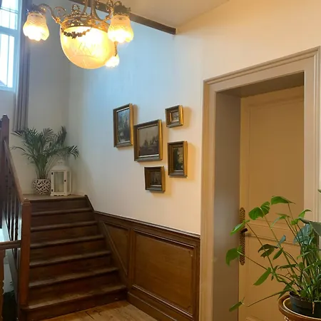 Au Petit Chateau
